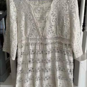 XL women’s lace top